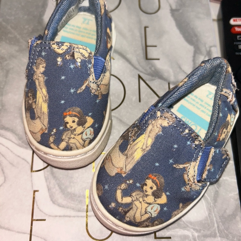 Toms Kids Blue Snow White Sneakers